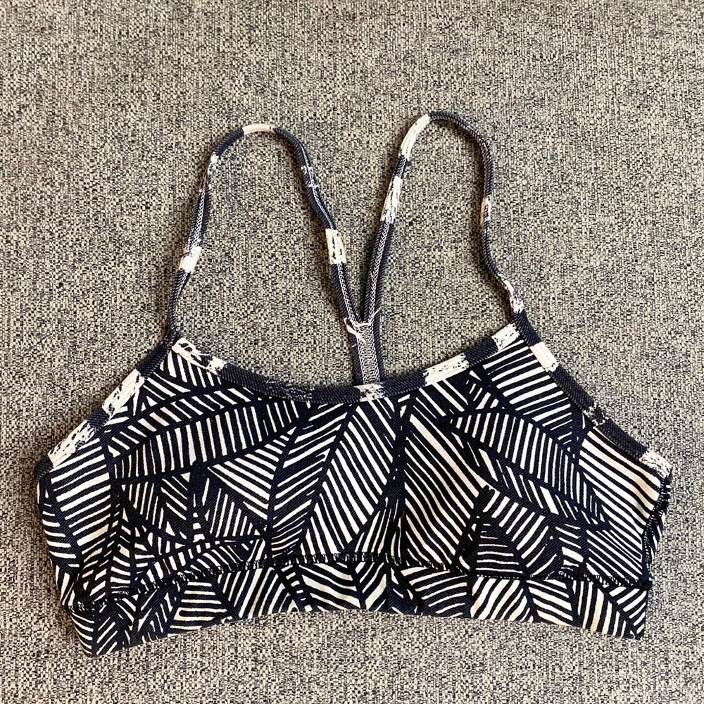 Lululemon Flow Y bra